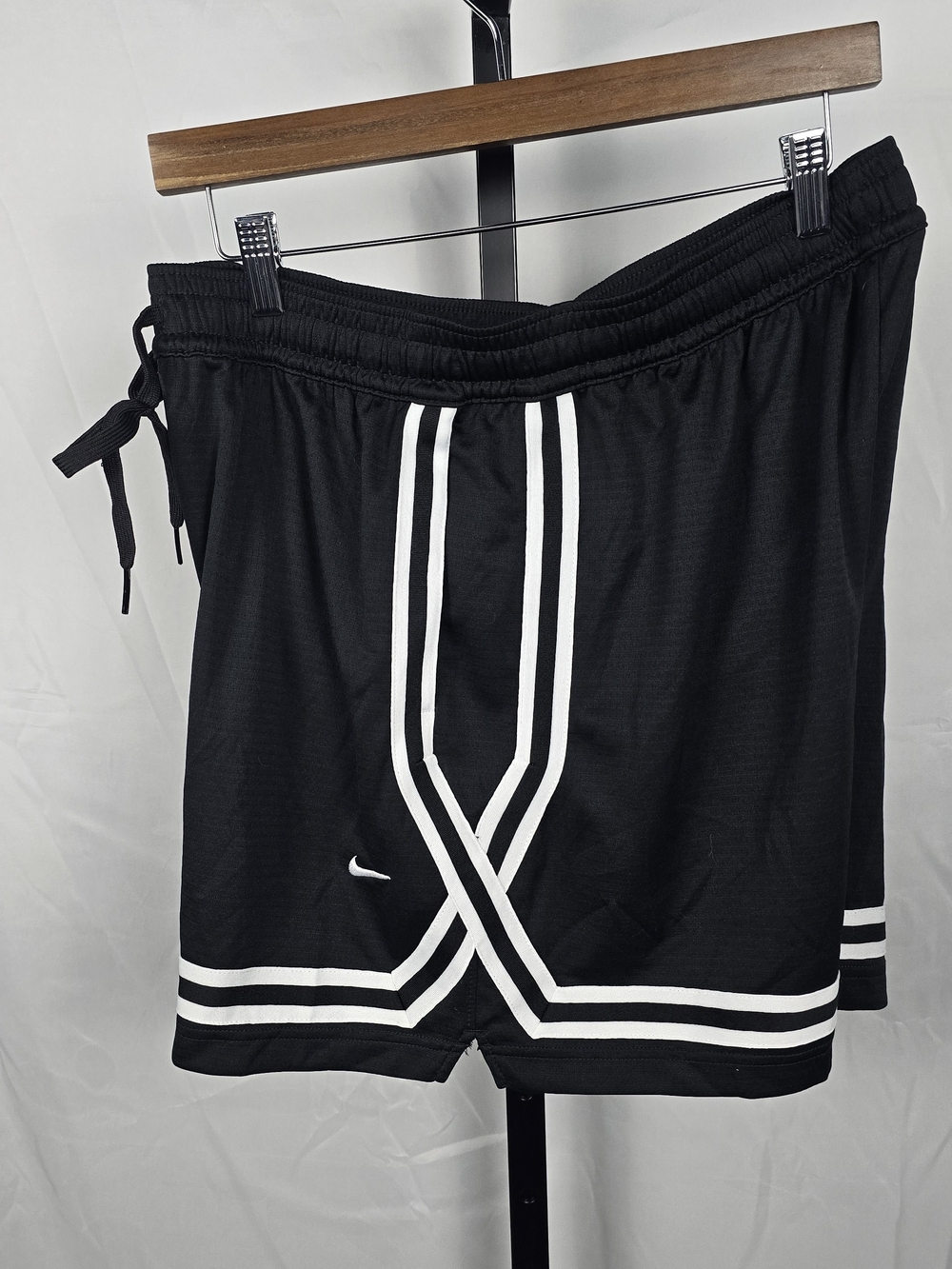 Nike Basketball Fly Crossover Dri-FIT 5" Shorts Women's Size Large